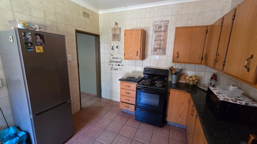 3 Bedroom Property for Sale in Protea Park North West